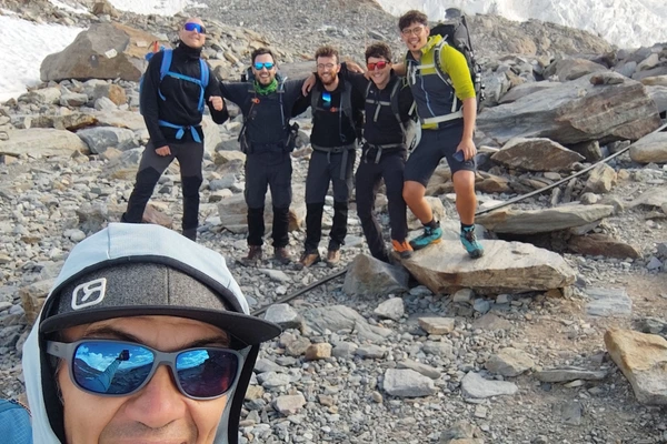 accompagnamento - insegnamento delle tecniche La Guida Alpina insegna le techiche per le attività di montagna